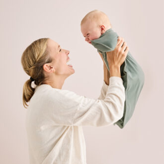 SWADDLE UP™ Inbakerslaapzak Fase 1 | 1.0 TOG | Dark olive - Afbeelding 7